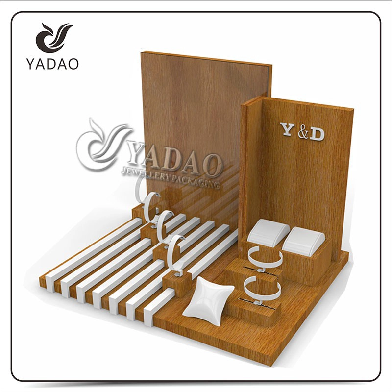 China 2016 Newest design acrylic different color halloween shop jewelry watch display stand manufacturer