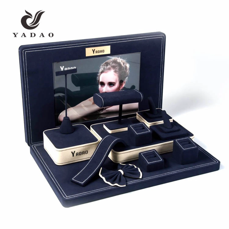 China 2017 custom size color logo design wholesales top quality MDF+pu leather/velvet  jewelry displays/jewellery display props/jewelry showcase manufacturer