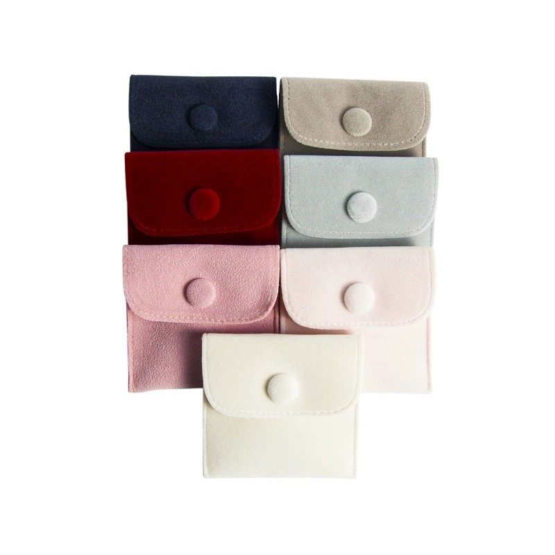 China 2020 Custom Color Design VelvetJewelry Pouch with Snap for Bracelet Bangle Necklace Small Moq manufacturer