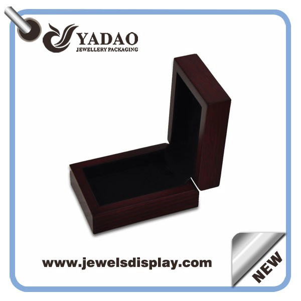 China Chinese factory of  High quality Luxury wooden jewelry boxes and cases for rings ,necklace and bracelets for jewelry shop counter and window gift and party favors manufacturer