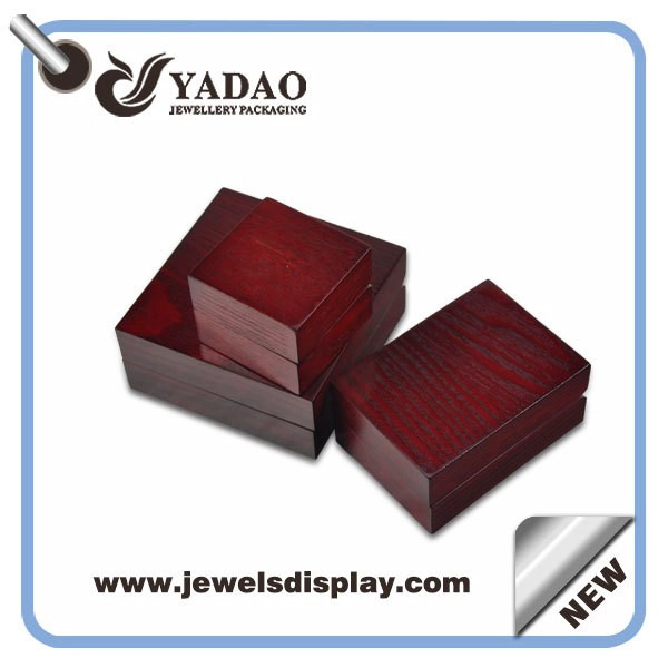 China Chinese factory of  High quality Luxury wooden jewelry boxes and cases for rings ,necklace and bracelets for jewelry shop counter and window gift and party favors manufacturer