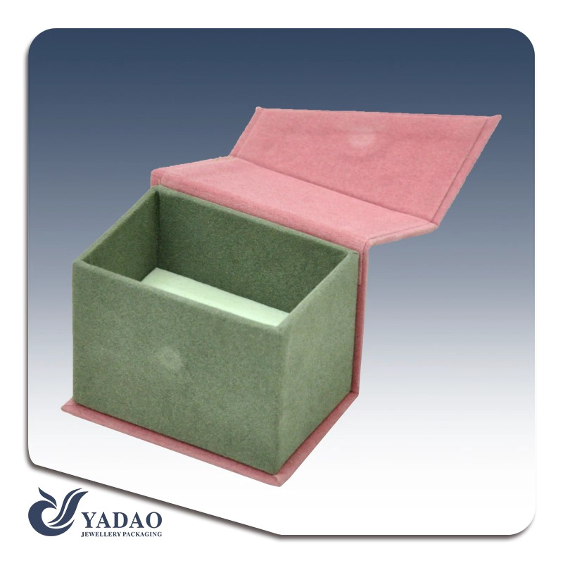 China Chinese jewelry display manufacturer of Luxury beauty pink hard paper jewelry  chests and cases for jewelry and gift shop and store counter show and decoration with logo available manufacturer