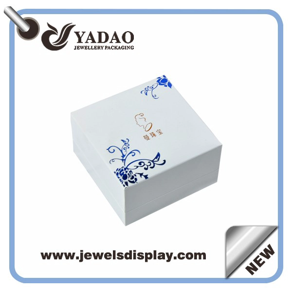 China Chinese style blue and white porcelain Luxury Boxes For bangle Jewelry ,plastic bracelets chests  ,bangles packing cases for jewelry shop party favors Manufacturer Wholesale manufacturer