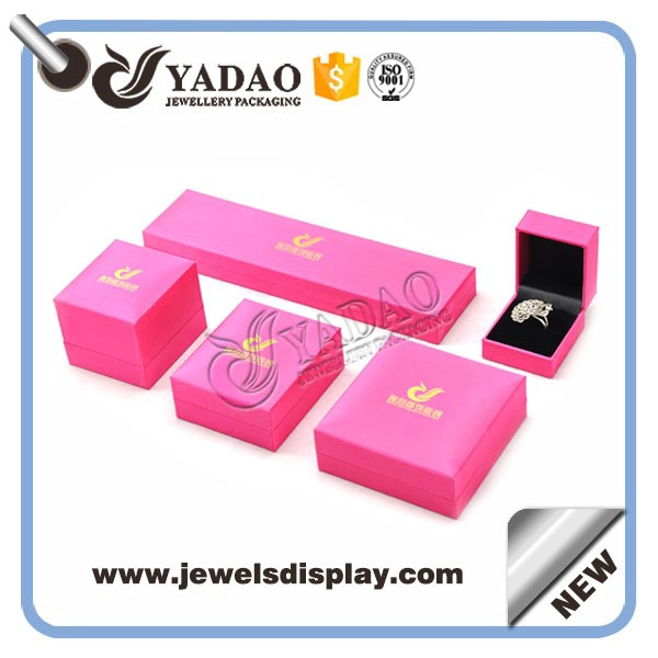 China Custom color leatherette print and packaging plastic box for kinds of jewelry manufacturer