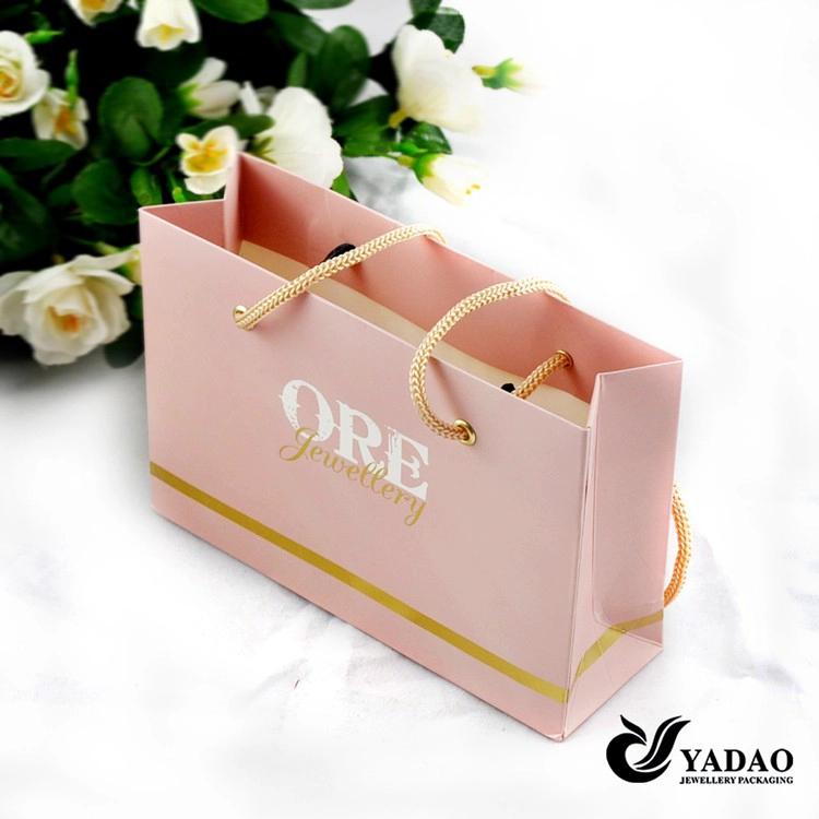 China Factory price Pink jewelry shopping bag with gold foil logo and golden color handle China manufacturer manufacturer