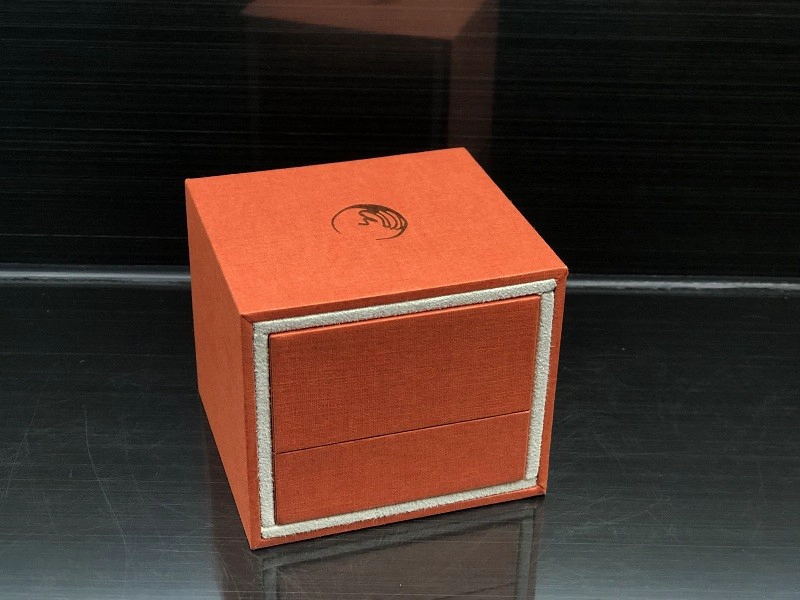 China Hermes orange color plastic jewelry box slot ring box with sleeve  manufacturer