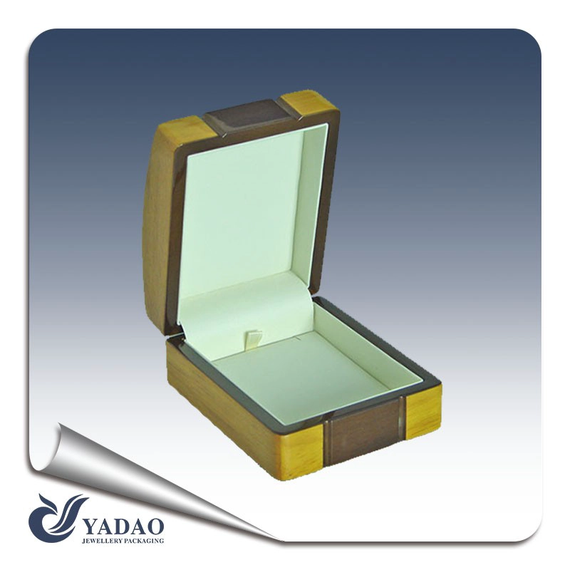 China New design colorful spray lacquer wood packing box for earring /necklace/ watch /ring gift box high-end custom manufacturer