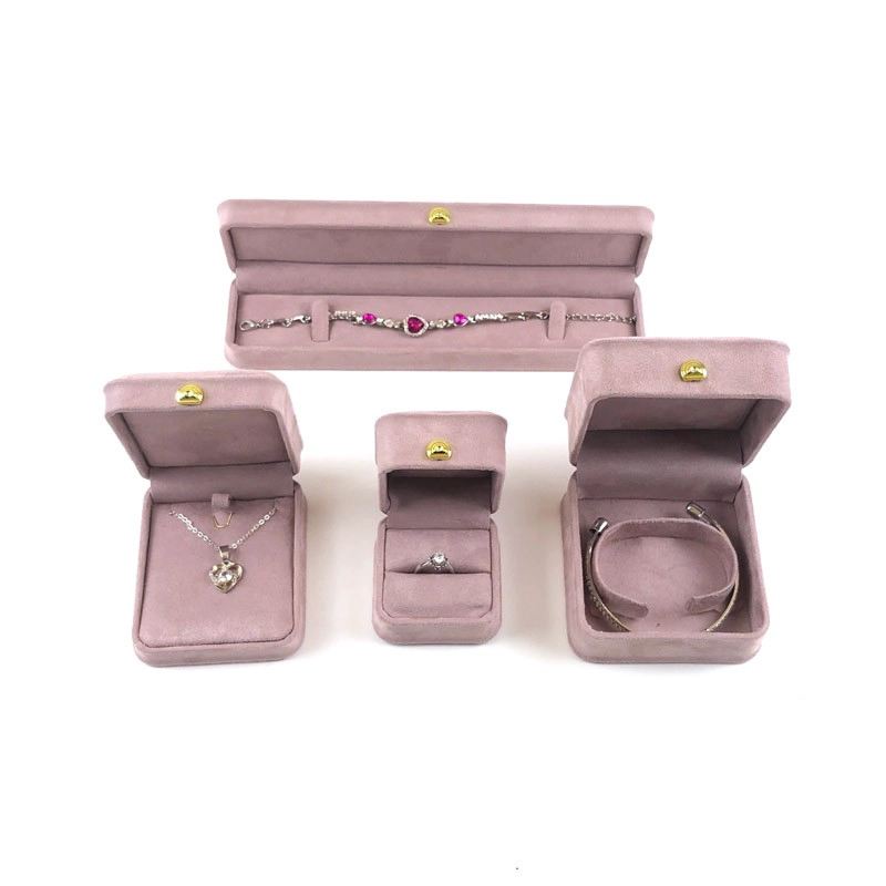 China Popular pink color girls gift velvet jewelry packaging box crown ornament whole set manufacturer