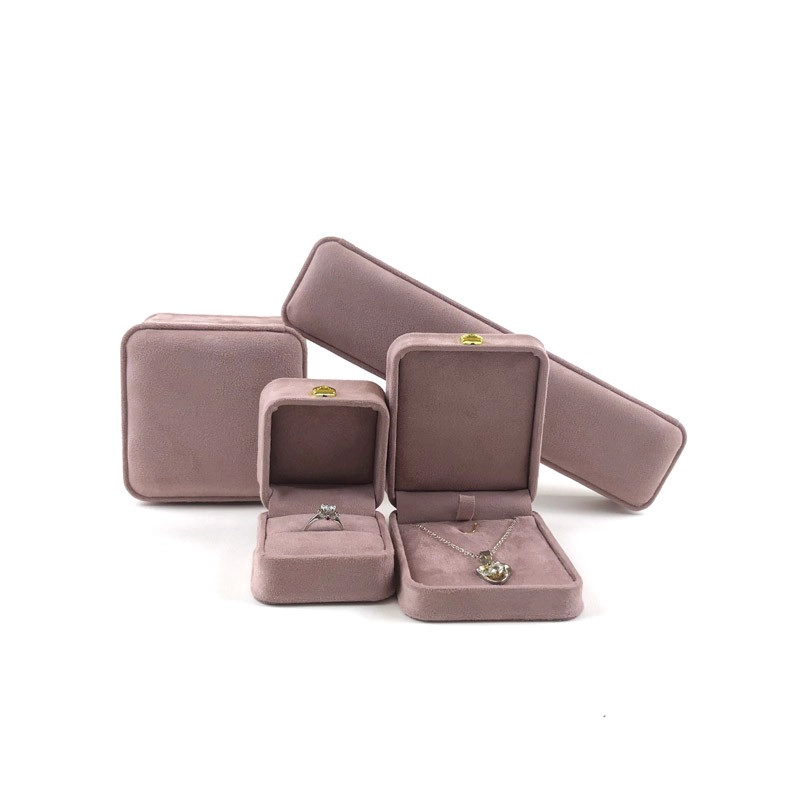 China Popular pink color girls gift velvet jewelry packaging box crown ornament whole set manufacturer