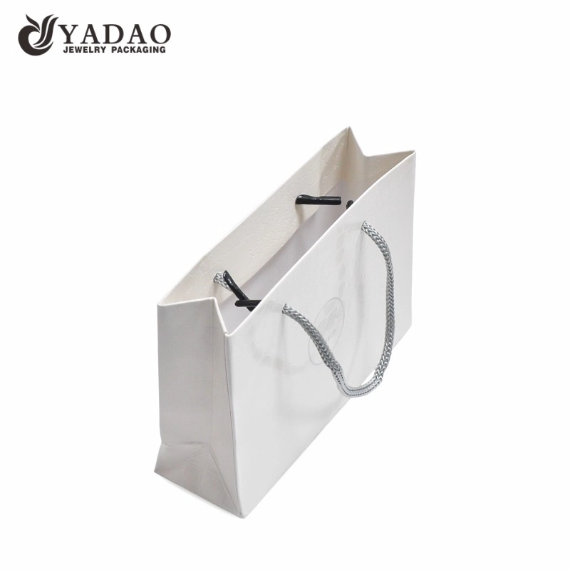 China Yadao Handmade Shopping Bag White Color Paper Bag with Twisted Rope and Printing Logo manufacturer
