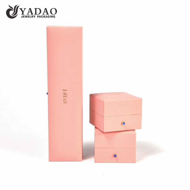 China Yadao wholesale jewelry box ring earrings pendant packaging box in dirty pink color with diamond decorated manufacturer