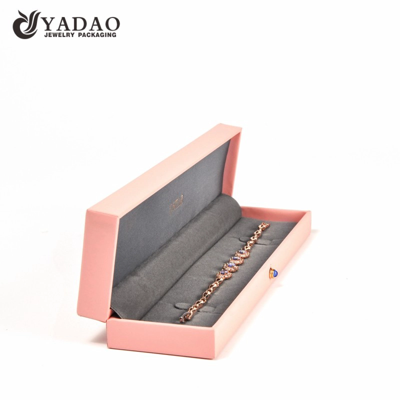 China Yadao wholesale jewelry box ring earrings pendant packaging box in dirty pink color with diamond decorated manufacturer