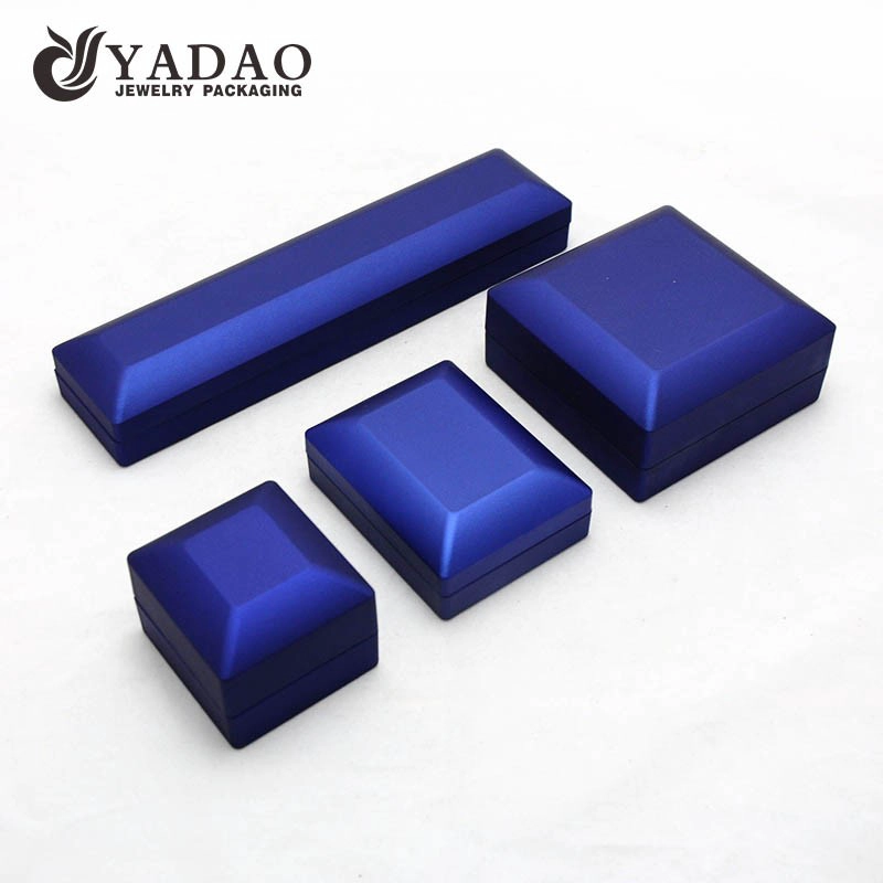 China shinny luxurious delicate wonderful simple custom color matte finish plastic LED jewelry box for sale manufacturer