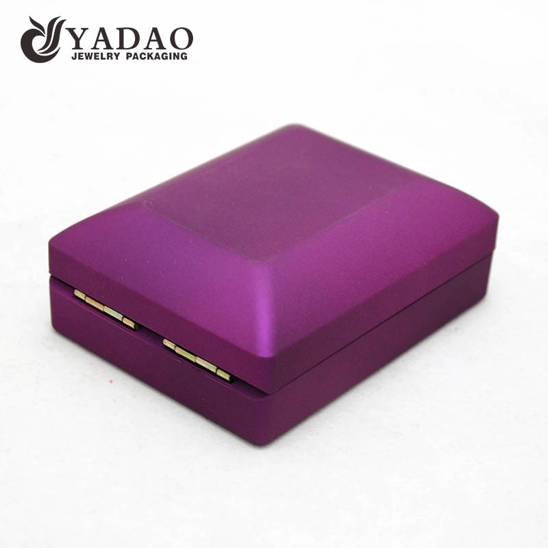 China shinny luxurious delicate wonderful simple custom color matte finish plastic LED jewelry box for sale manufacturer