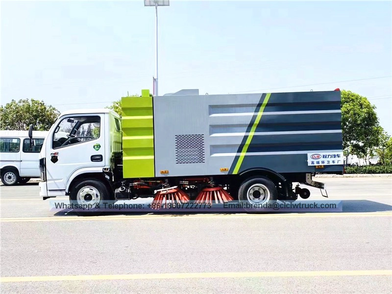 4-6CBM DFAC brand new 4x2 street sweeping trucks