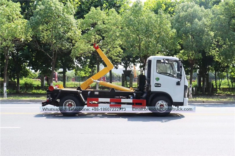 4x2 DFAC 5CBM Hook Lift Garbage Truck