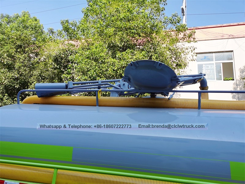 Dongfeng left hand drive or right hand drive 4x2 4x4 7cbm 7m3 7000L 7000 liters fecal suction truck price