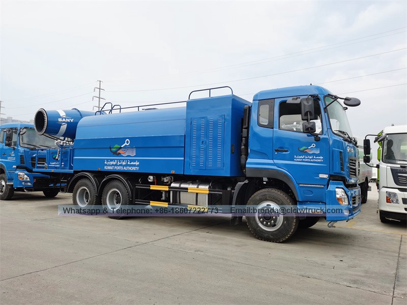 Dongfeng 15Tons Water Tank Truck loaded portable mist blower for dust particle Suppression control,100m mist blower sprayer