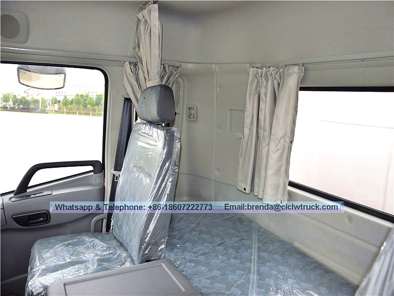 Dongfeng 8x4 5500 แกลลอน 25000L ผู้จำหน่ายรถบรรทุกน้ำ