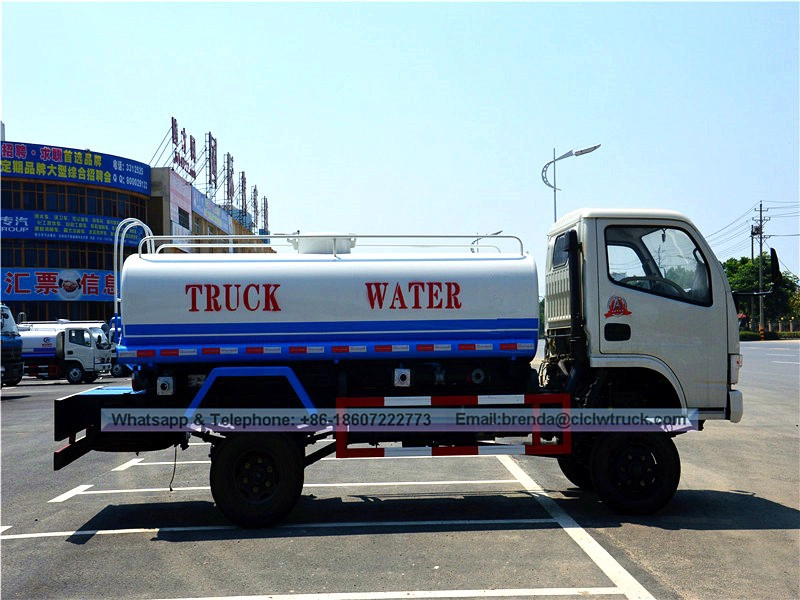 डोंगफेंग DFAC 4x4 5000liter छोटे पानी ट्रक
