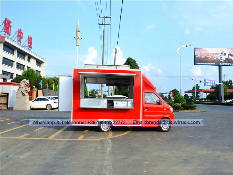 มัลติฟังก์ชั่ Dongfeng มินิรถบรรทุกอาหารมือถือ