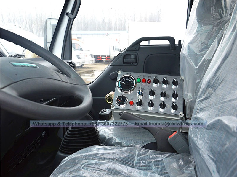 Xe tải quét đường isuzu 600p