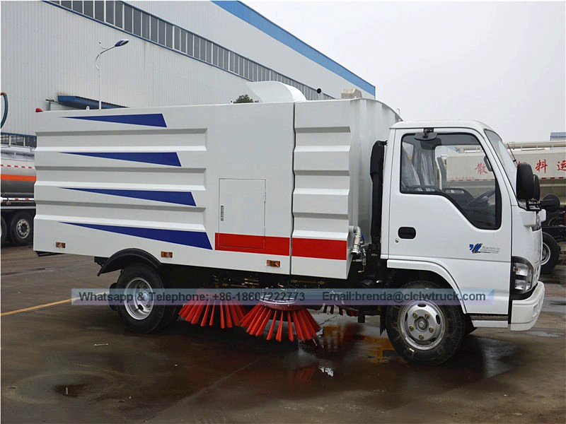 Xe tải quét đường isuzu 600p
