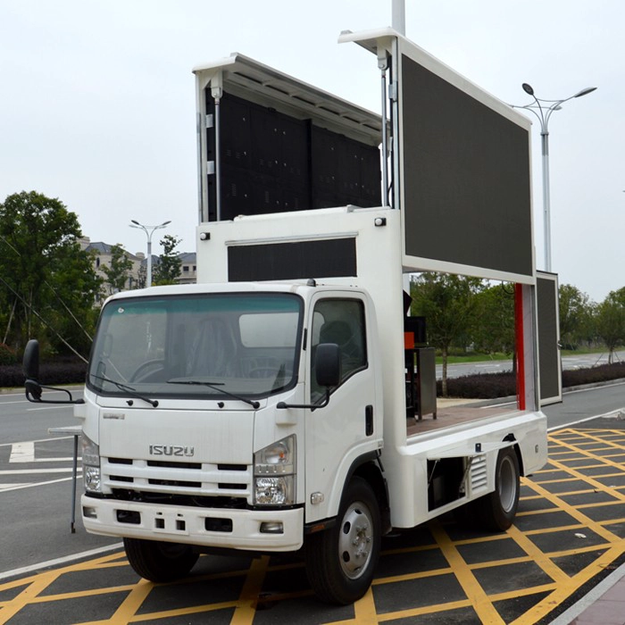 ISUZU BRAND شاشة مزدوجة بشاحنة P8 ذات شاشة LED طراز محمول
