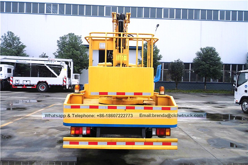 Proveedor de carretilla elevadora de cangilones ISUZU de doble cabina de 12 a 30 metros