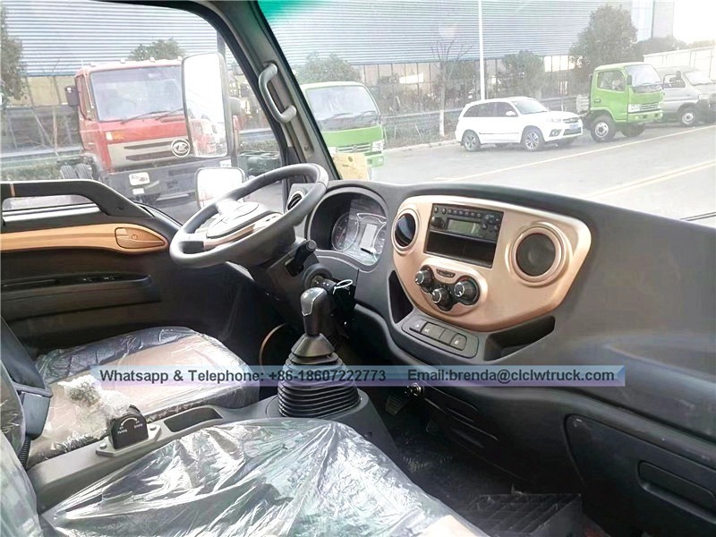 JAC 1-3T insulated panel mini refrigerated box truck