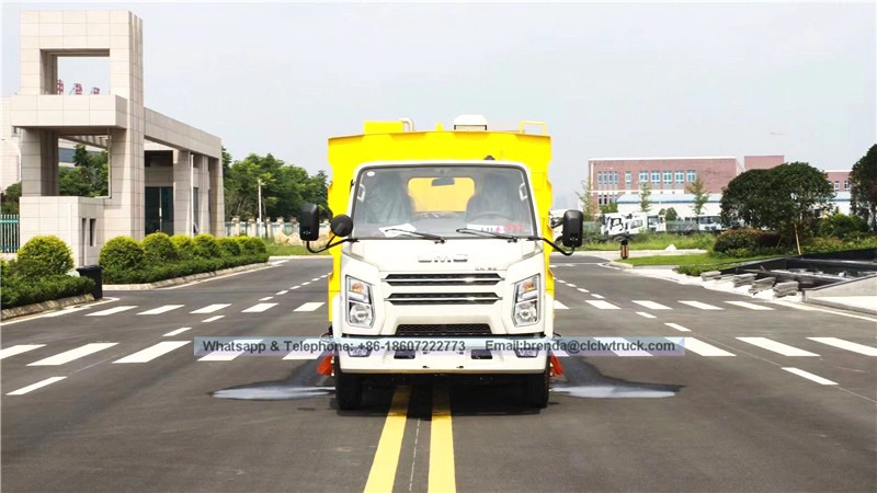JMC公路清扫卡车出售