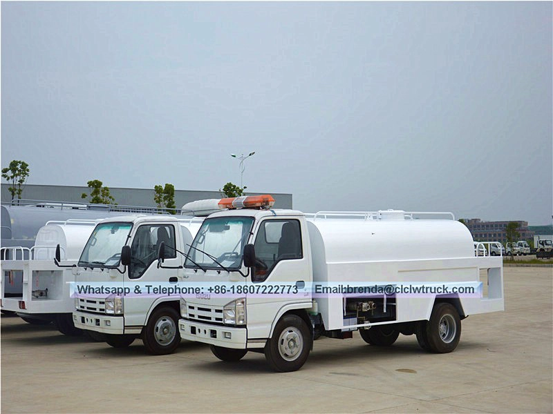 اليابان Isuzu Water Truck Mini ، Truck Truck 5000Liter Truck 5000Liter ، الشركة المصنعة للشاحنة اليابانية