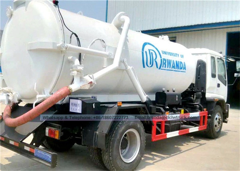 जापानी ISUZU 4x2 वैक्यूम ट्रक 10000L वैक्यूम सीवेज सक्शन ट्रक मूल्य वैक्यूम टैंकर ट्रक