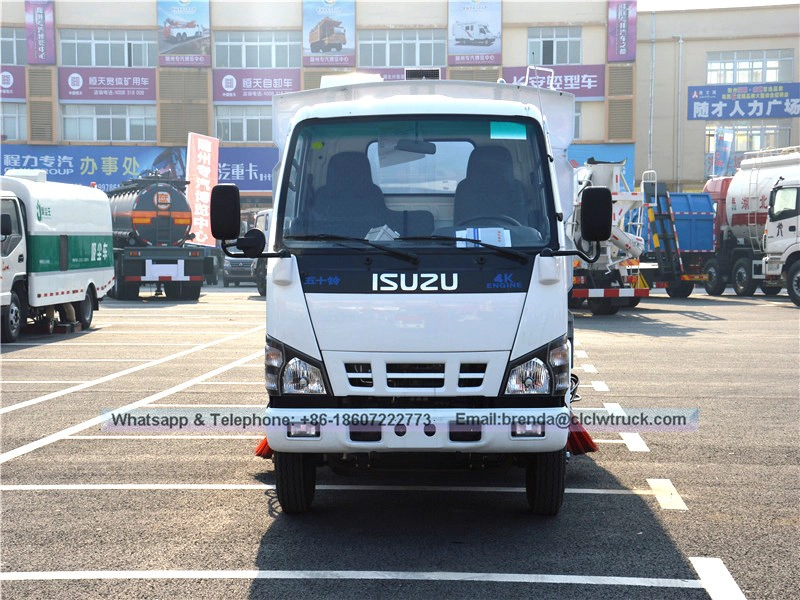Camion de balayeur de route Isuzu japonais fabriqué en Chine