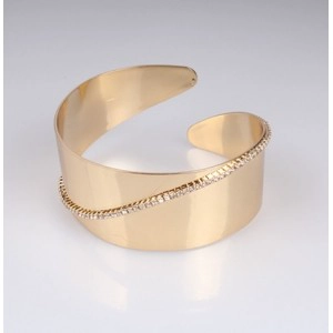 China 2018 Wholesale Fashion Jewelry Innovative Wide Alloy Open Bracelet Trendy Items Jewelry Bracelet manufacturer