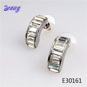Cina Crystal elements rhinestone cheap moon earrings E30161 produttore