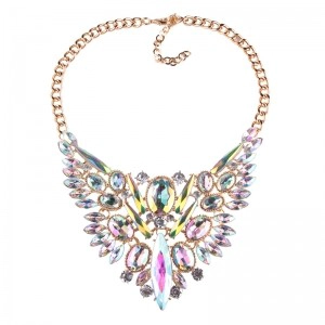 China New Luxury Diamond Jewelry Necklace Rhinestones Crystal Necklaces Collier Accessories as Gift manufacturer