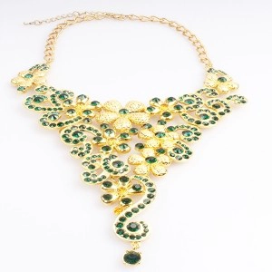 statement crystal flower vintage boutique pendant necklace N90077