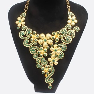 statement crystal flower vintage boutique pendant necklace N90077