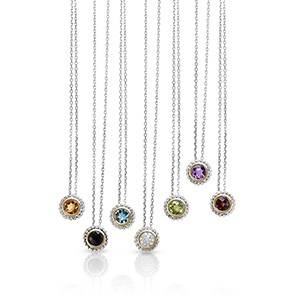 Fashion necklaces for women