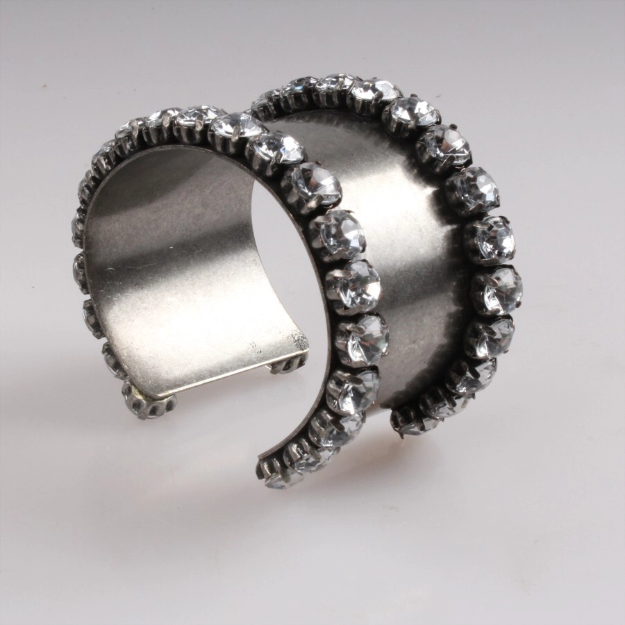 China Custom design high quality die copper ancient silver plated bangle womens bracelets artificial jewellery online manufacturer