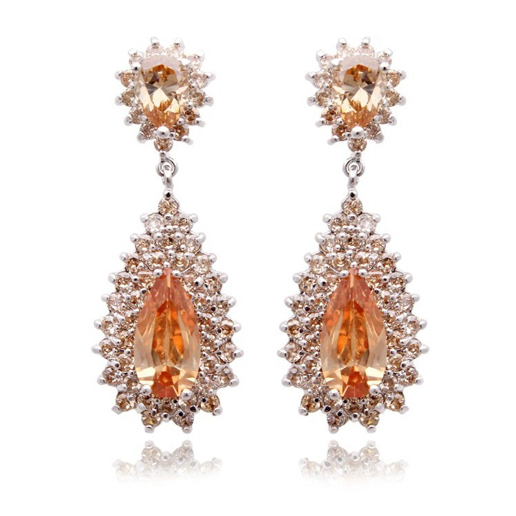 Customized Wholesale Earrings Hot Sale Retro Vintage Alloy Copper Women Silver Golden Pierced Zircon Earrings love heart