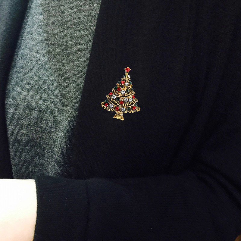 Hot selling New Christmas Tree Brooch Decoration Large Crystals Pin Brooch for Christmas Gifts