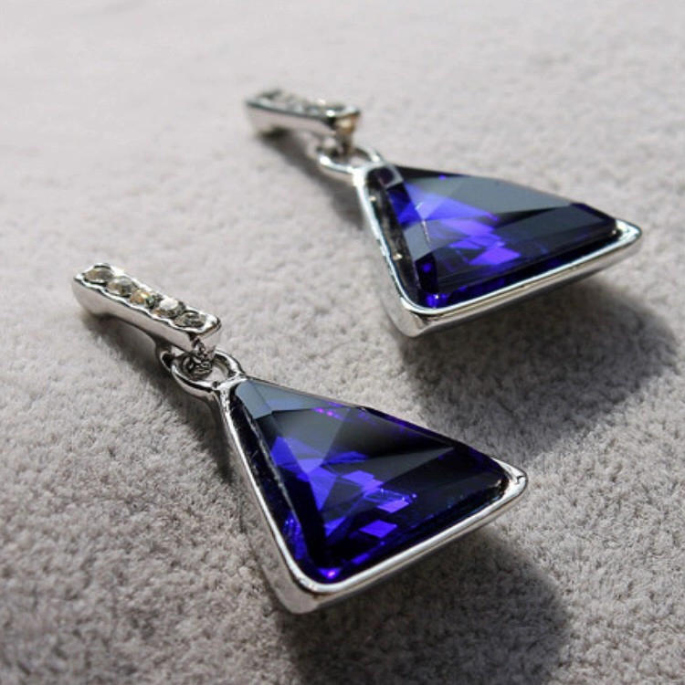 Jewelry wholesale manufacturers wholesale hot sale geometric style multi-glossy Austrian crystal triangle earrings