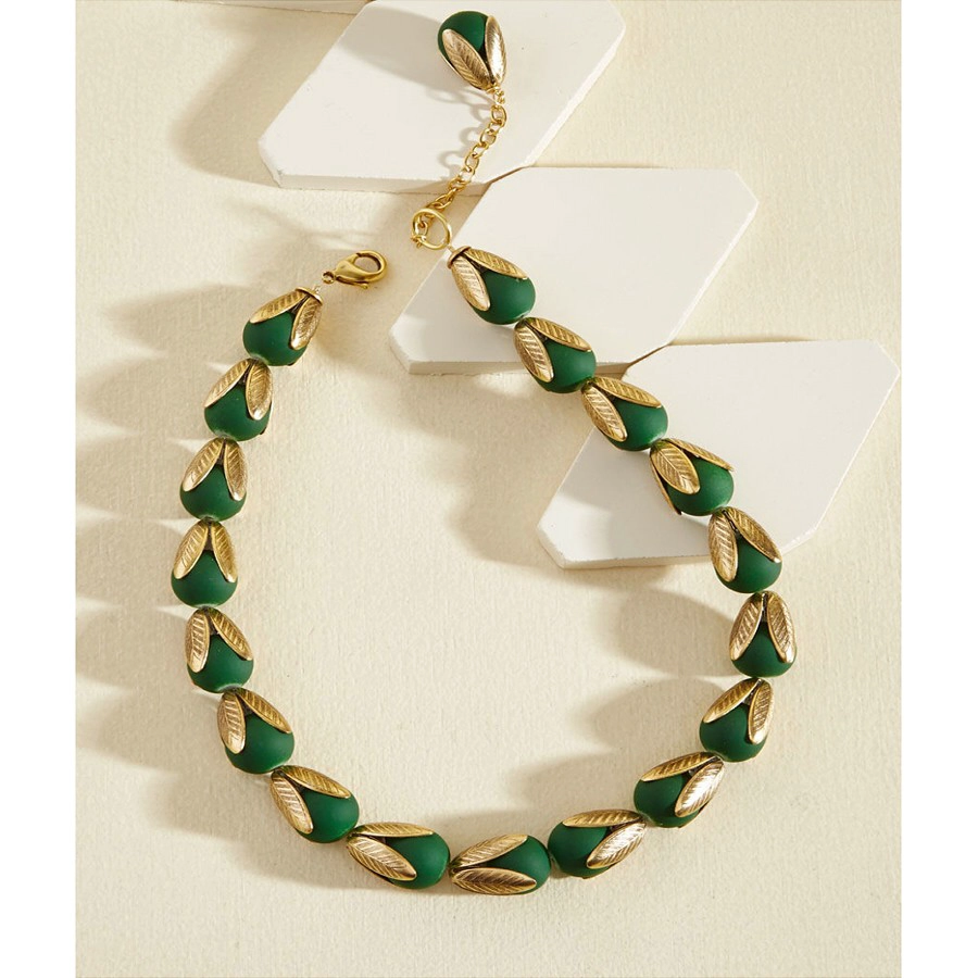 China Latest Design Charming Hot Sale Fashion Big Imitation Pearl Necklace For Women, Crystal Fashion Statement Necklace manufacturer