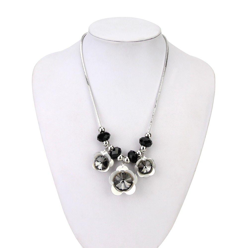 New Arrive Customized Fashion Jewellery Zinc Alloy Crystal Flower Pendant Necklace for women Accessories