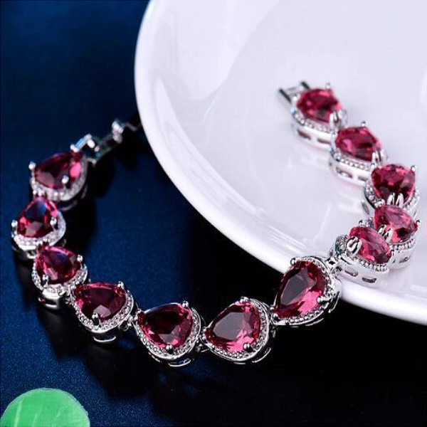 Perfect Accessory Captivating Alluring Bracelet Crystal Teardrop Bracelet Featuring Cubic zirconia Stones Surrounded By Rhinestone Fashion bangle USA