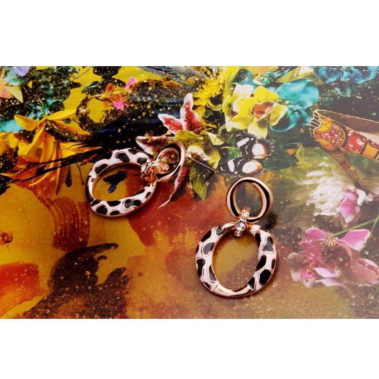 Personalized fashion earrings simple exaggerated earrings leopard double circle retro version of the new jewelry earrings online