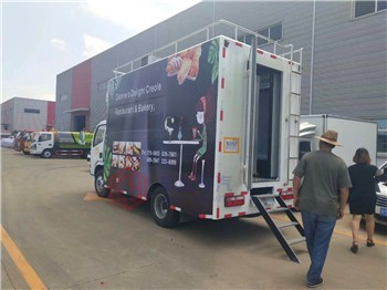 Customized 4x2 Diesel China Moible Fast Food Truck Price Body Superstructure hindi kinakalawang na asero para sa pagbebenta ng meryenda