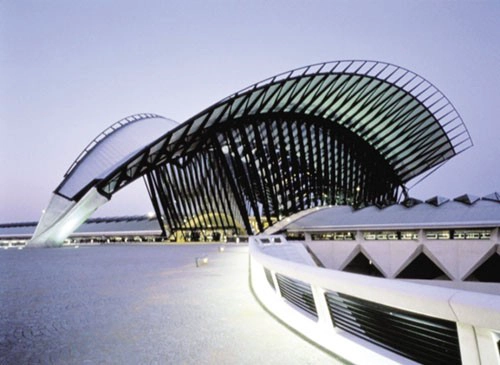 Glass curtain wall